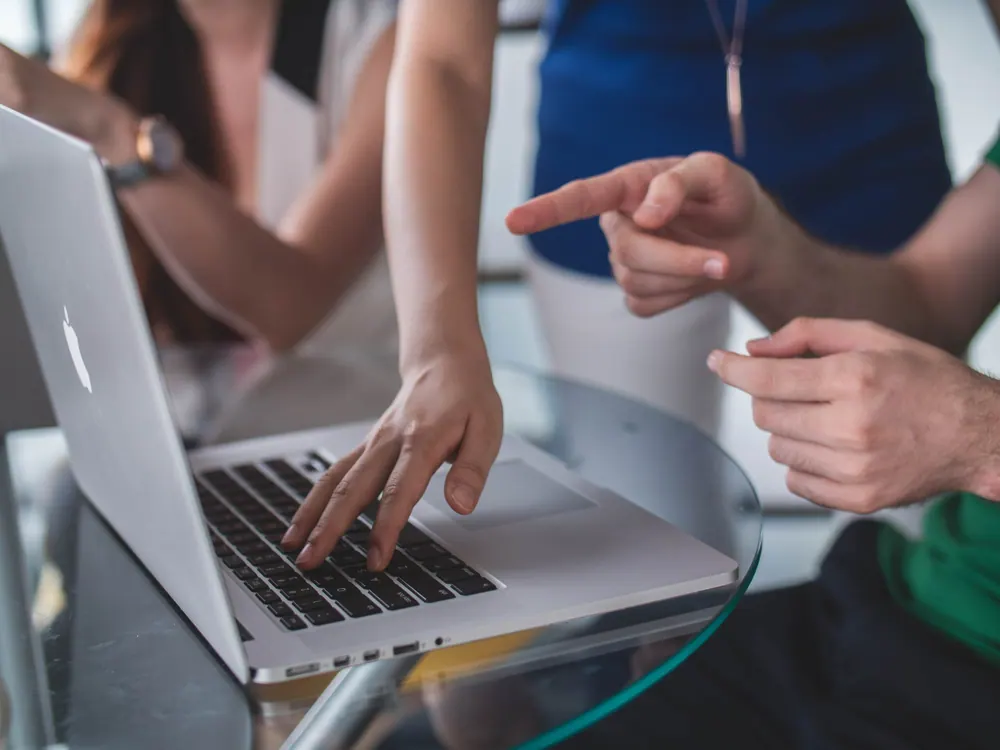 Startup crisis and mass layoffs: How outsourcing can be an alternative