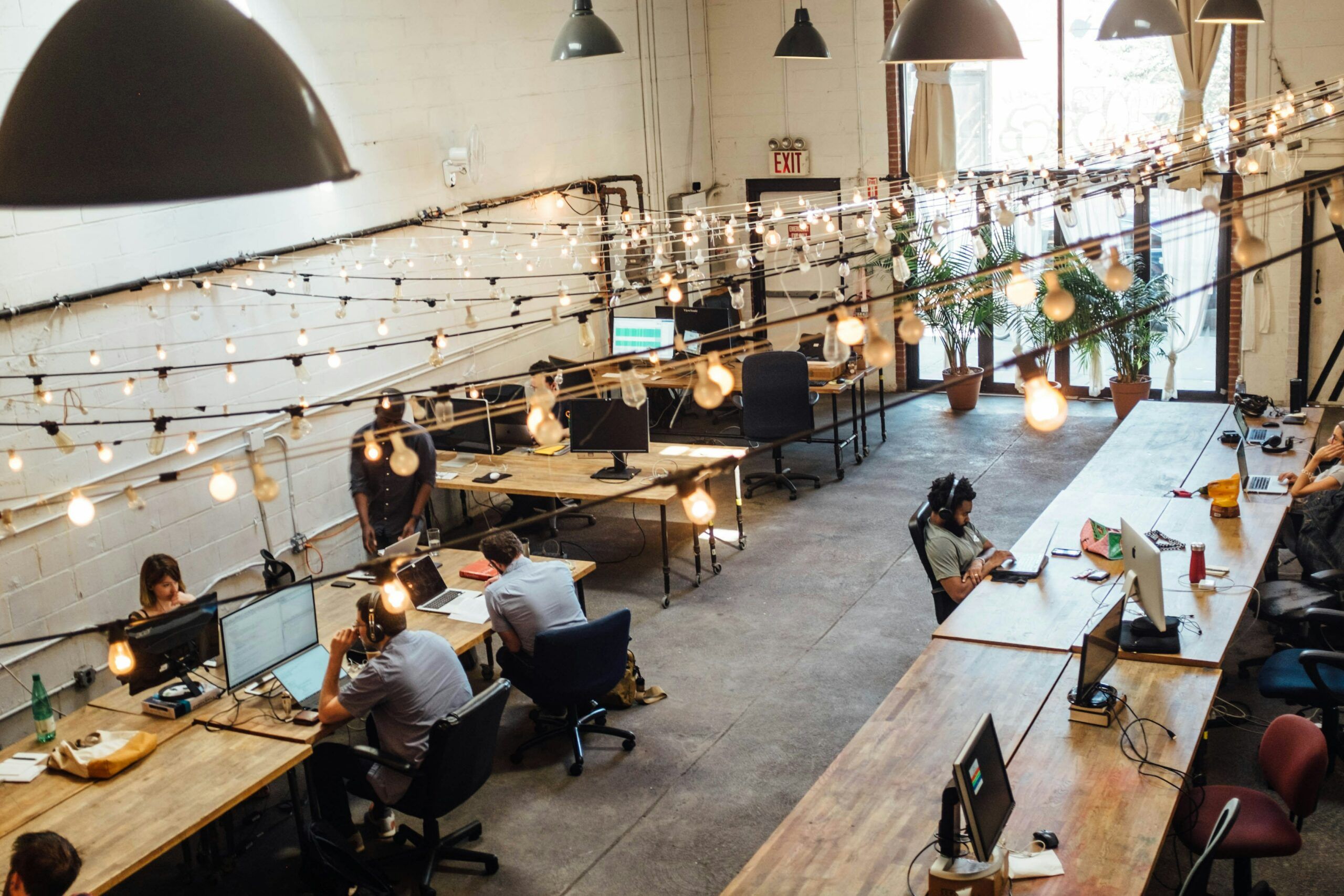 How to Implement BI in Human Resources Management for Your Company